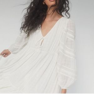 SOLD Wilfred Aritzia White Boho Whimsy Dress NWT MEDIUM